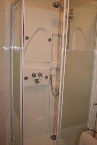 Hostellerie Lou Pahou ロンセ 設備 写真