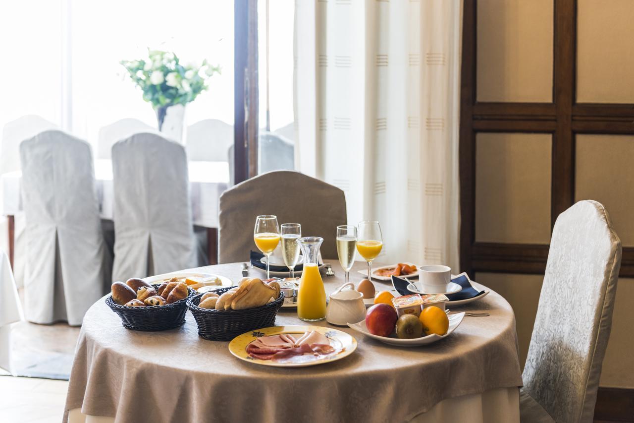 Hostellerie Lou Pahou ロンセ エクステリア 写真